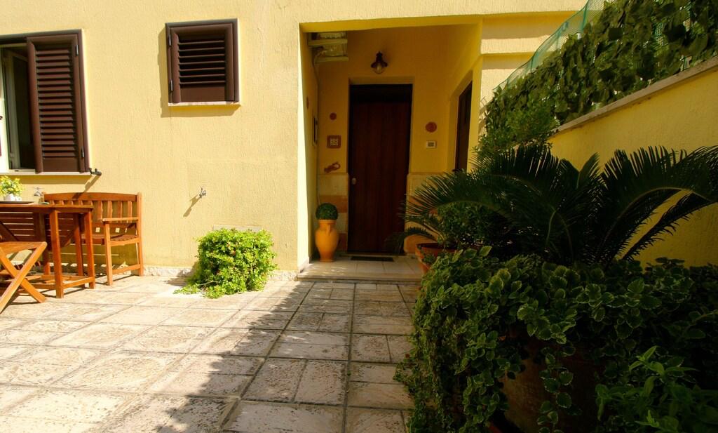 Apartment exterior courtyard